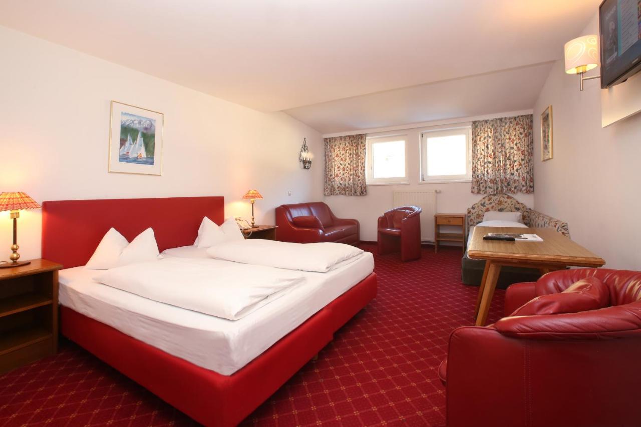 Hotel Lukashansl Hundsdorf  ภายนอก รูปภาพ