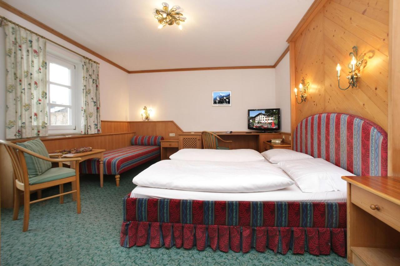 Hotel Lukashansl Hundsdorf  ภายนอก รูปภาพ