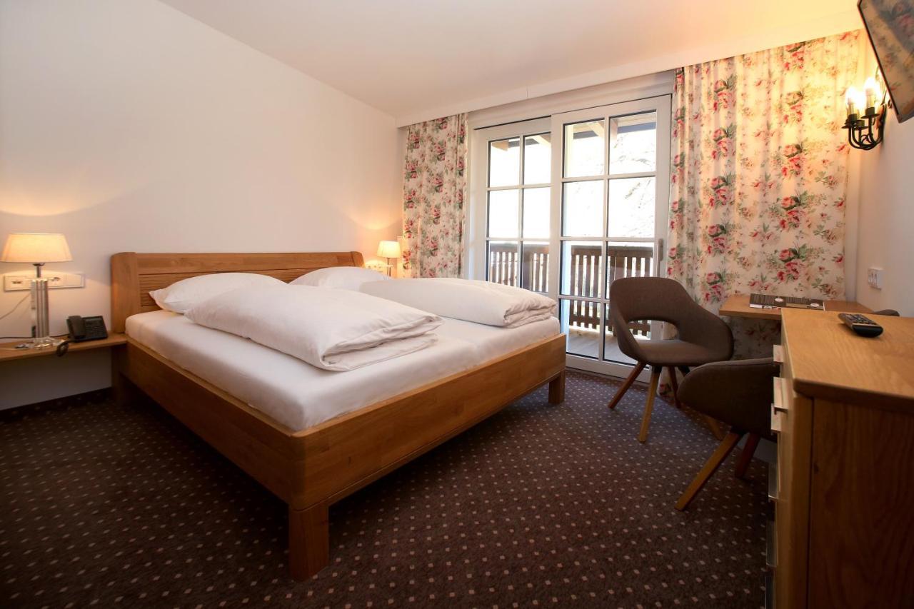 Hotel Lukashansl Hundsdorf  ภายนอก รูปภาพ