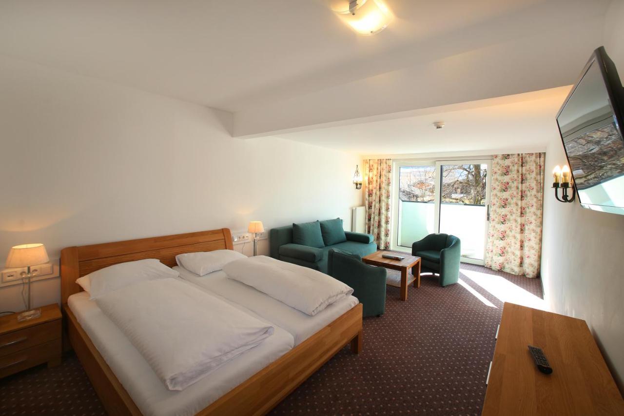 Hotel Lukashansl Hundsdorf  ภายนอก รูปภาพ
